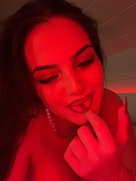 LunnaVey - Make me scream and cream 💦💦