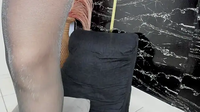 Azahara_Amin_ - squirt in pantyhose... 💦