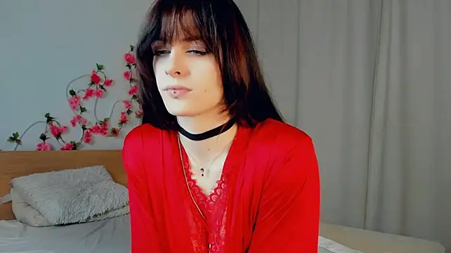 KrystalTrudel - suck tongues so close to cam!
