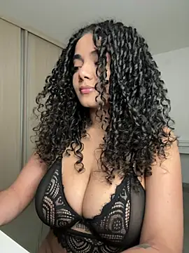 Curlyierr - UNDRESS AND GET NAKED
