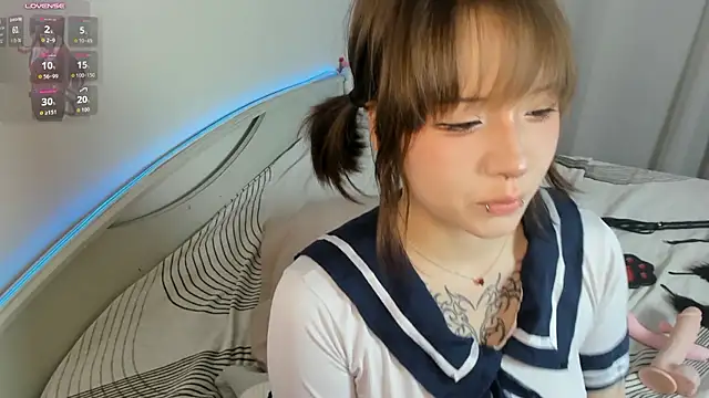 Nixiee - massage boobs