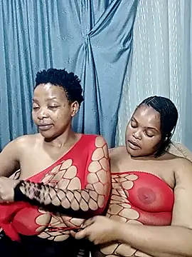 Twin_lovers - Suck boobs