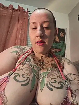 Thelittledevil388 - Je montre mes seins + cul