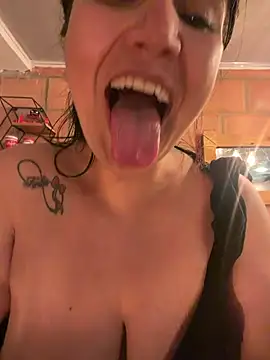 Magenta_Moon - Show de aceite (Show oil) 😋