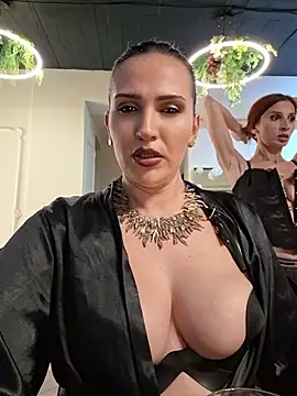 LaylaBlakes - Mistress Bra Hit The Floor
