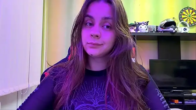 AliceVee - Do you want me to suck finger?