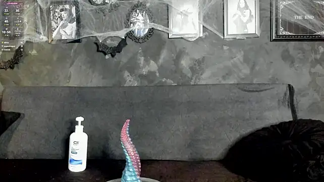 Kira_Vex - Ride dildo