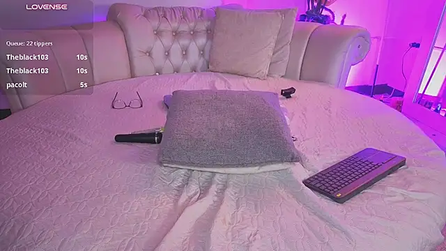 AshlyBloom1 - Tease ass | One finger 🍑