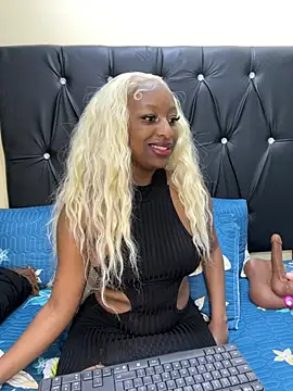 SexyBadGirl20 - Butt plug in !!