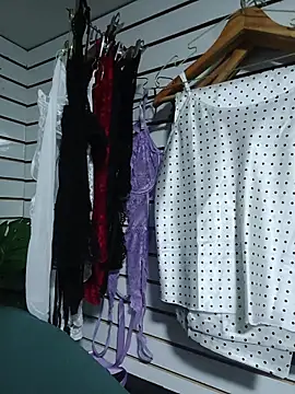 ViolettaWalton1 - Boobs in store💜 boutiqu