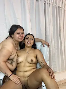 Laia_and_Aloby - LICK PUSSY