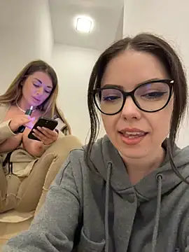 IsabellaEtthan - Tease our Kittyes :)+Vid+Whapp