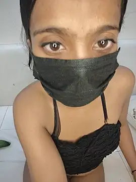 Mini-cutie - Boobs and oil show