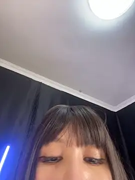 LOVEQQ8 - 脱光光直播10分钟