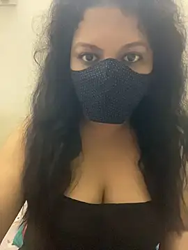 Tamil_Azhagie - 10mins apply oil in boobs