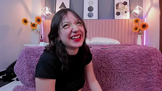 Nina_Ford - blowjop + show tits