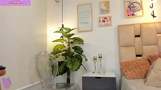 Rachel__Lang - let me try you mmmmm yea