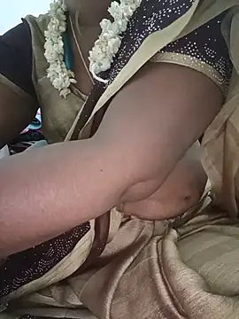 Tamil-hotwife - Ass show