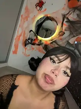Lucialauper_ - Naked and Bouncy Boobs