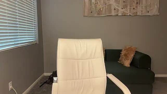 Amberjayxox0 - Slow bounce for your eyes🍑