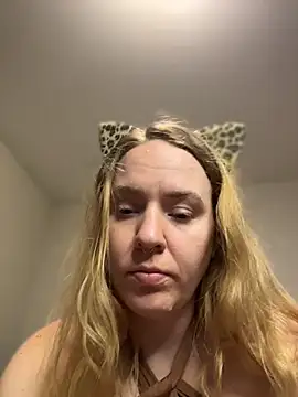 Peachyparisss - Suck dildo really sloppy