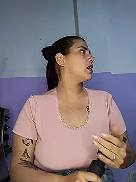 Kariciasecreta - Baile sexy hasta quedar desnuda