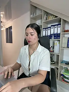 VAL_PRINCESS - Naughty secretary masturbates 🔥