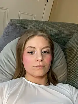 KatelynBabbyy - Strip me naked!!!