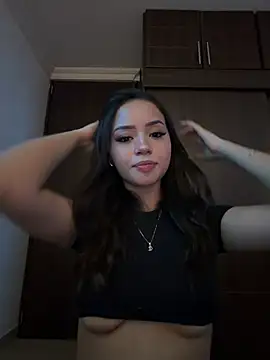 Abbymnd1 - Spit boobs 😈😈
