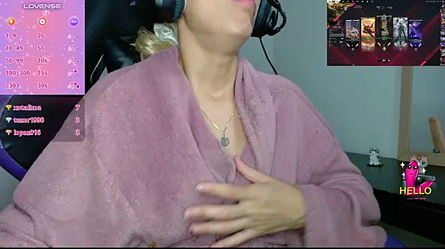 Blondegamerr - show pussy