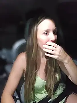 SkyelarSomer - 🫣Let my Friend see my tits🤩