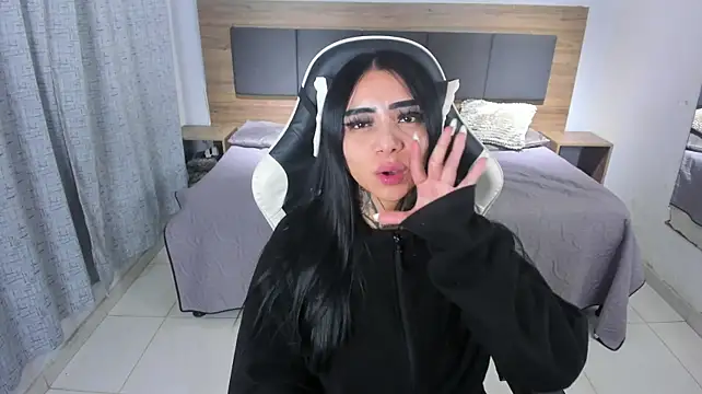 Clio_style - control toy x1min and red ass