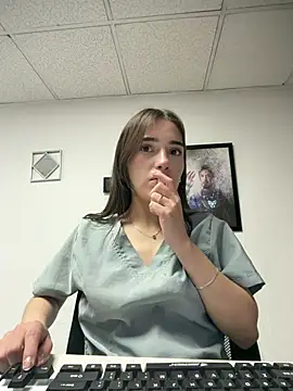Sweet_Milaa1 - RIDE DILDOO IN THE PUBLIC BATHROOM 😋