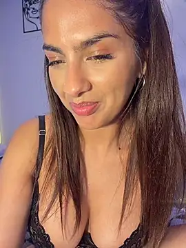 Chicachocolate01 - Show pussy + ctrl Domi 2 min🔥