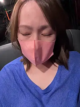Annna_annna_2024 - 旦那運転中🚗 ³₃！後部座席でコソコソおなに🤫逃げ場無し(笑)