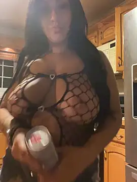 LittleMissEeve - Play with wet pussy
