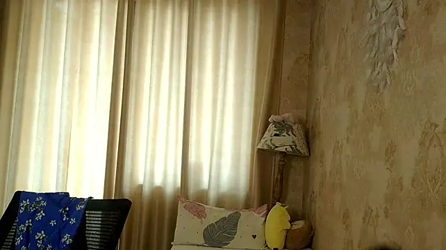 Hey_rhea - topless squats 20 times