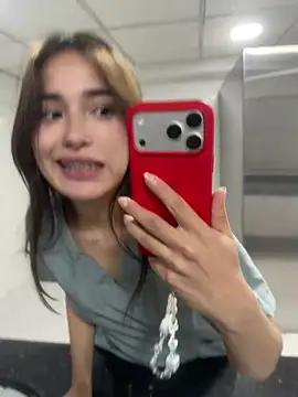 Sweet_Milaa1 - RIDE DILDOO IN THE PUBLIC BATHROOM 😋