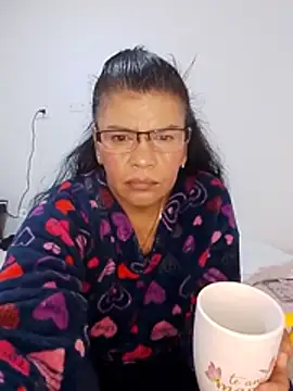 Jennifer_squirt1 - Tres Deseos