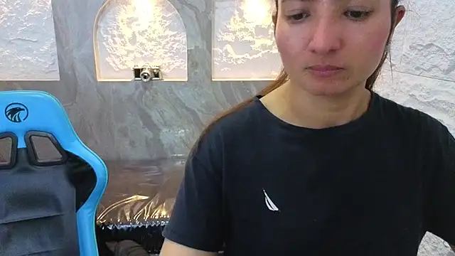 Paulette37_a - TWO FINGERS IN THE ASS
