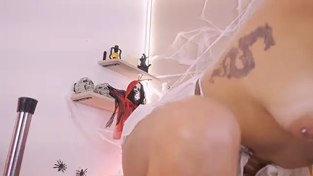 Carolinerivers - Creampie pussy + control toys 🤤💦