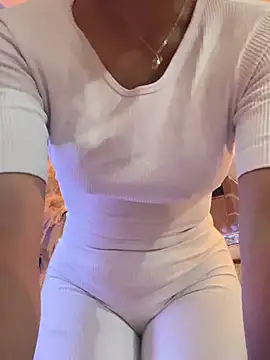 Doll_celeste20 - Squirts in shorts