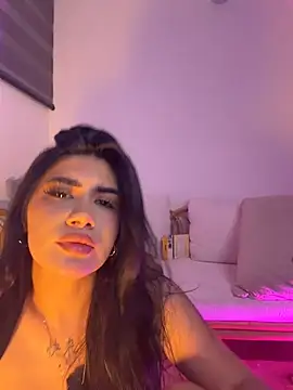 Clarachanelricek - RIDE BBC DILDO 22 cm HARD AND FAST