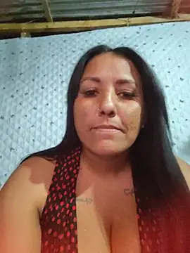 Emma_47 - Rub my clit