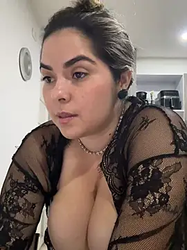Bella_luna12 - show my tits