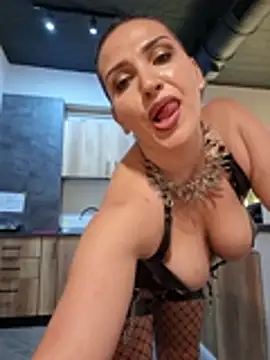 LaylaBlakes - 💎Make me Slap Kimmy's Ass