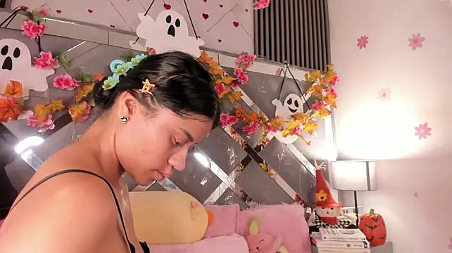 Melody__sweet_ - show oil in ass