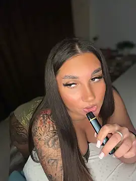 Babyyboomm - play with my boobies