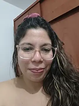 Carliina_Soussa - Mostrar cuerpo , vagina tocándose