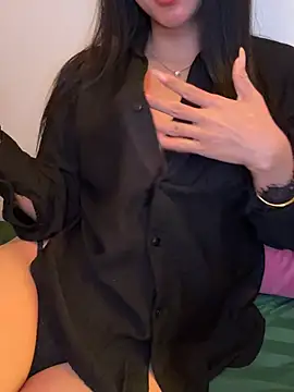 __W_indyyy__ - take off shirt